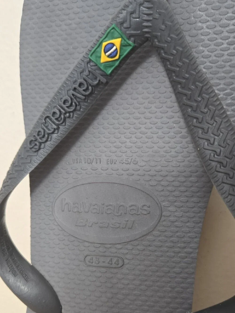 Havaianas Gray Slim Flip Flops with Brazilian Flag Detail